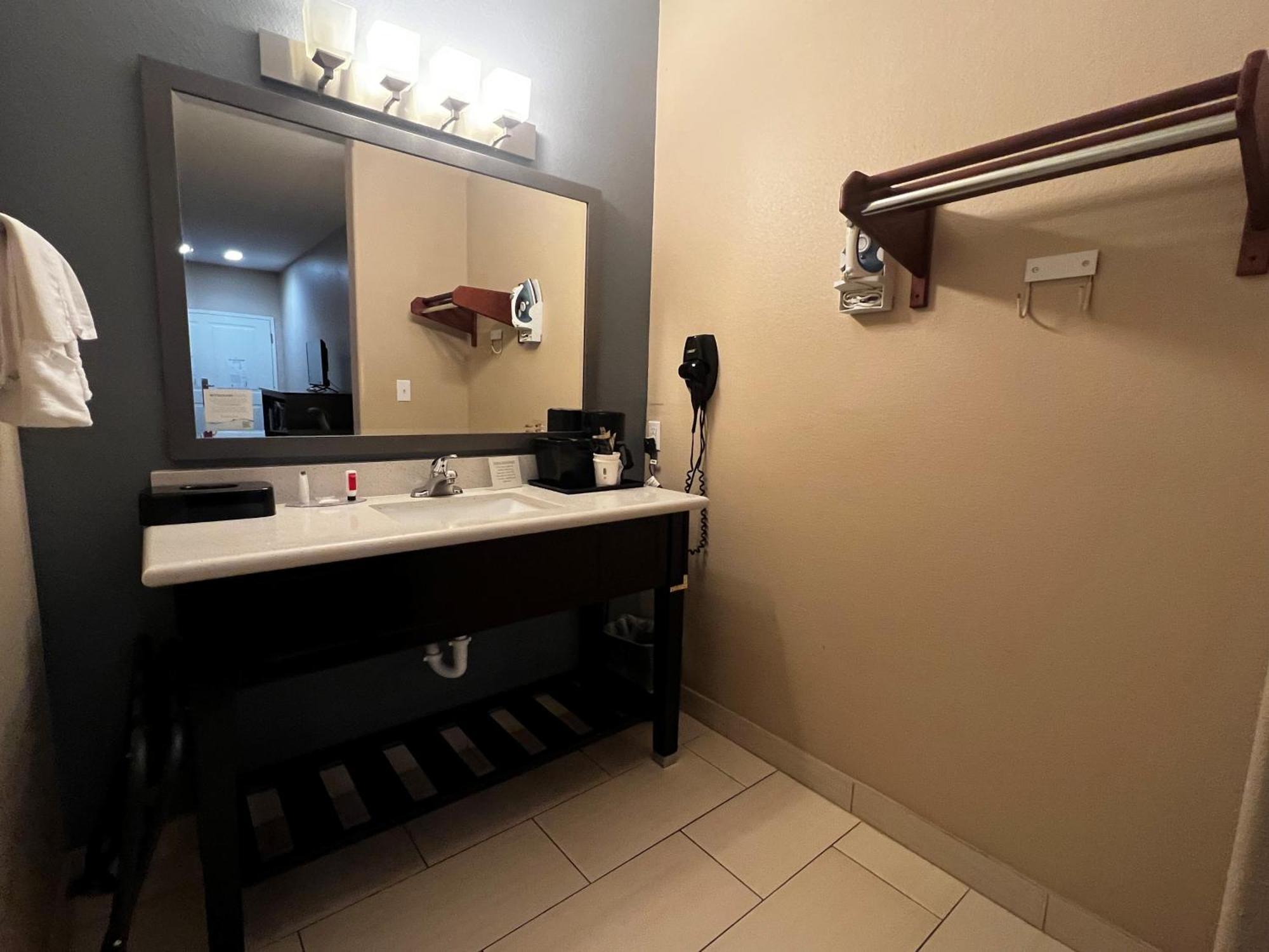 Super 8 By Wyndham Center Motel Luaran gambar